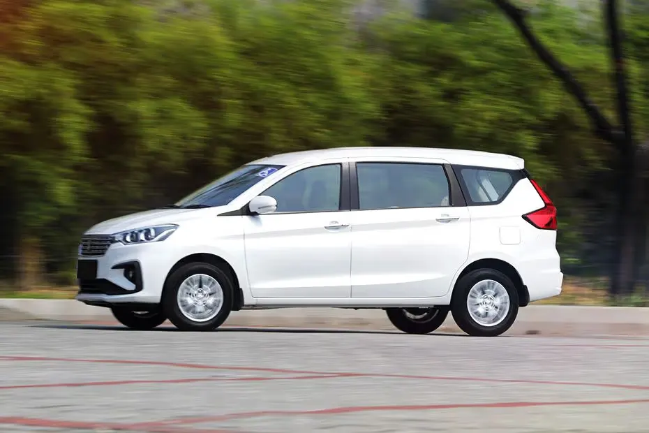 Maruti Ertiga side view, available for local sightseeing tours